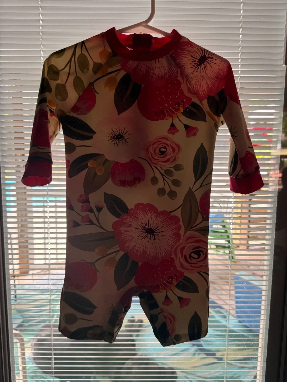 Kids Floral Long-Sleeve Rash Guard Swimsuit - Pink